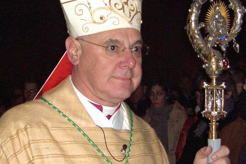 Kardynał krytykuje reformatorów w Kościele. "Nie zrezygnujemy z negatywnej oceny aktów homoerotycznych"