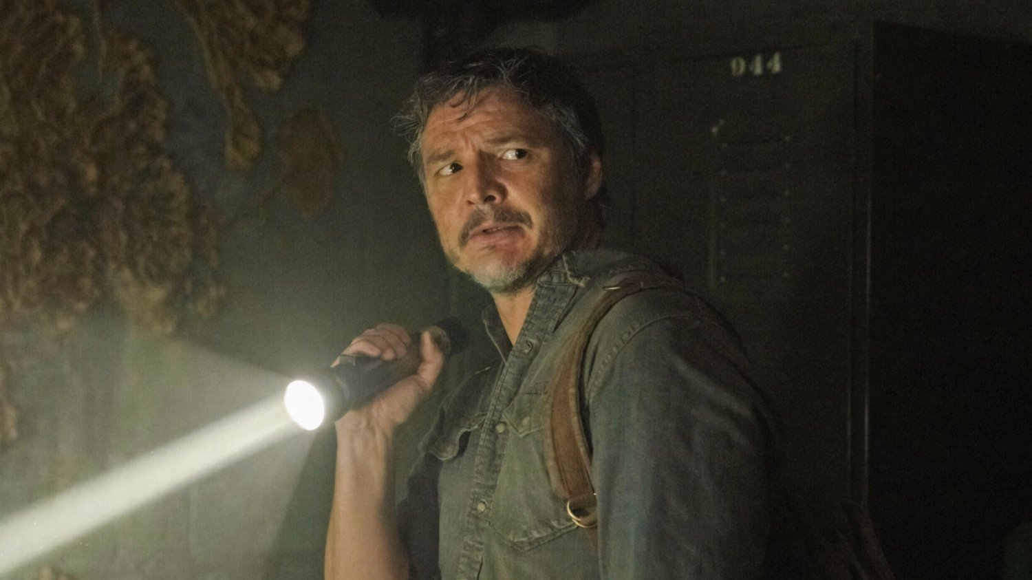 Pedro Pascal jako Joel Miller w serialu "The Last of Us".