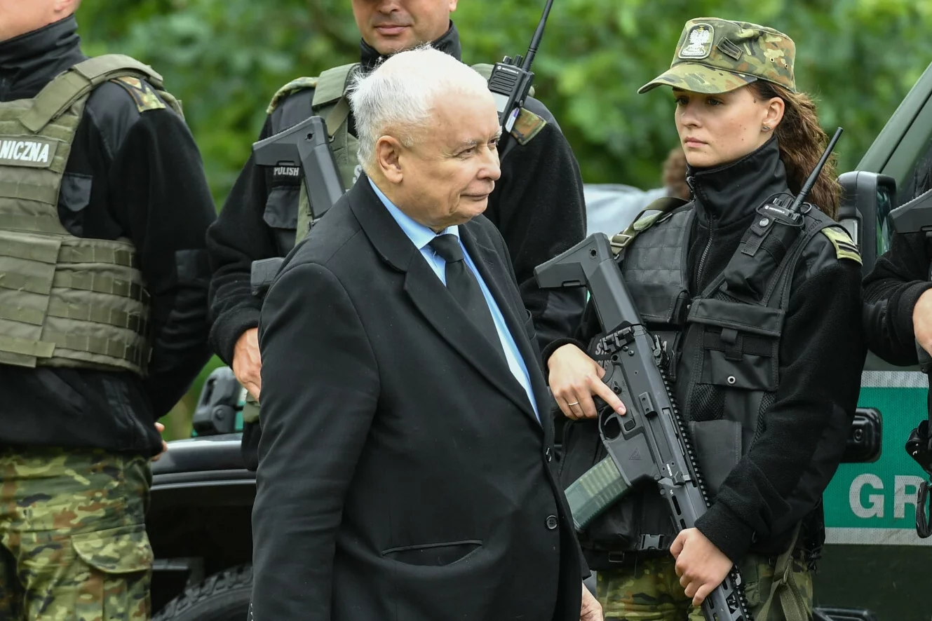Białoruskie śmigłowce w Polsce. Jarosław Kaczyński wreszcie zabrał głos.