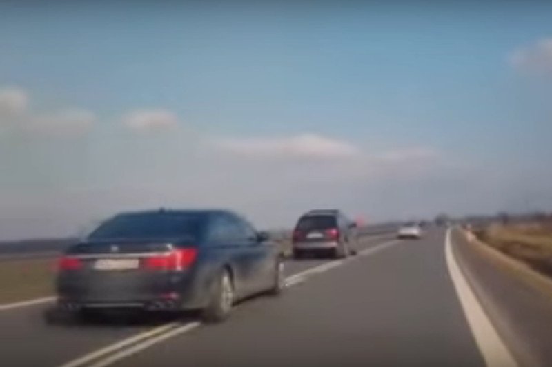 Władza mści się na kierowcy, bo nagrał szaleńczą jazdę BOR? Czeka na niego 1000 zł mandatu[Sonda]