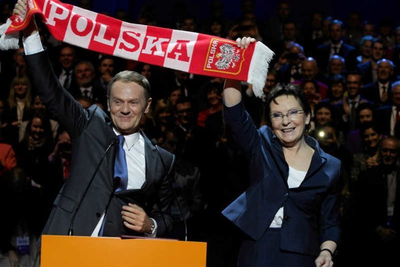 Beata Mazurek donosi, że na zapleczy PE spotkali się na 20-minutową rozmowę Ewa Kopacz i Donald Tusk.