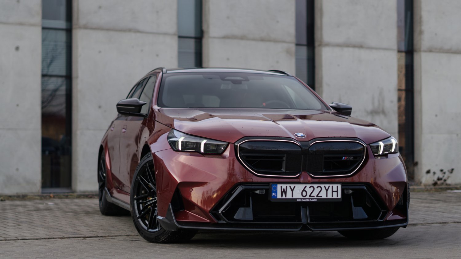 "O Boże, to M5 Touring!". Reakcje na to BMW już mnie nie dziwią, a powód jest banalny BMW M5 Touring – test. Tak jeździ hybryda plug-in o mocy 727 KM