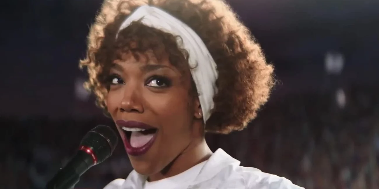Naomi Ackie jako Whitney Houston w filmie "I Wanna Dance with Somebody".