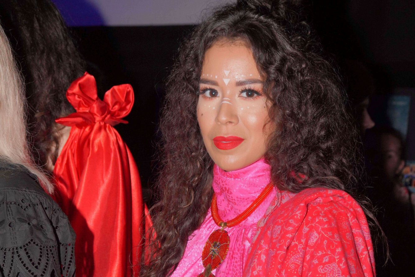 Tamara Gonzalez Perea popularność zyskała jako blogerka modowa, a po krótkim romansie z mediami zwróciła się w stronę "soul coachingu"