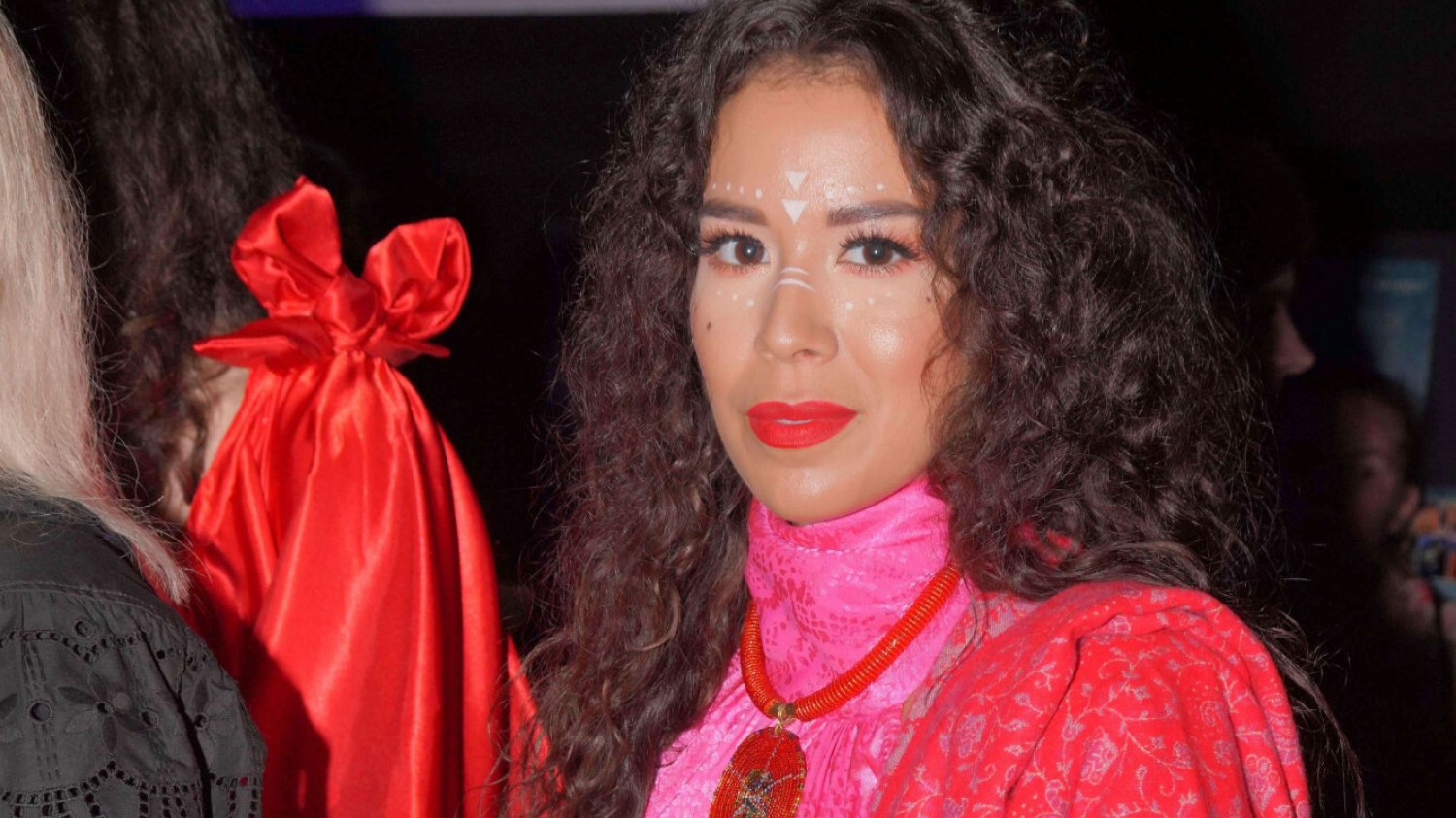 Tamara Gonzalez Perea popularność zyskała jako blogerka modowa, a po krótkim romansie z mediami zwróciła się w stronę "soul coachingu"