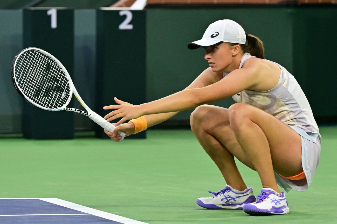 Iga Świątek nie zagra w finale BNP Paribas Open. Polka przegrała w dwóch setach (2:6, 2:6) z Jeleną Rybakiną.