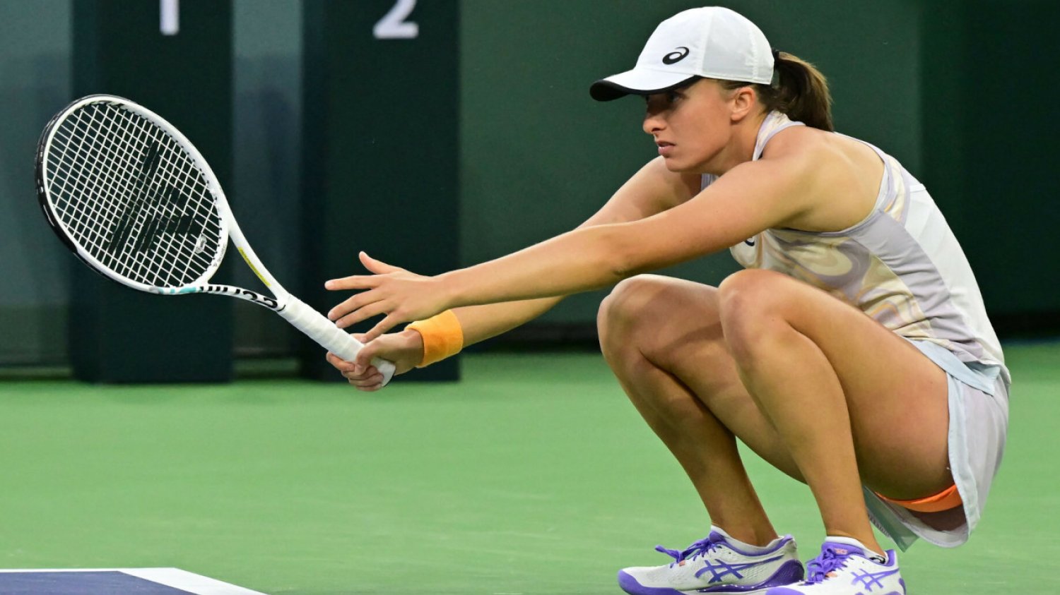 Iga Świątek nie zagra w finale BNP Paribas Open. Polka przegrała w dwóch setach (2:6, 2:6) z Jeleną Rybakiną.