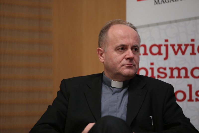 Ksiądz Andrzej Kobyliński udzielił wywiadu miesięcznikowi "Znak". Wypowiedział się m.in. na temat jaki stosunek do Kościoła rzymskokatolickiego mają młodzi ludzie.