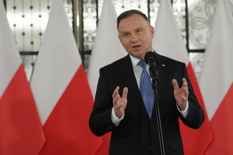 Polacy ocenili prezydenturę Andrzeja Dudy.