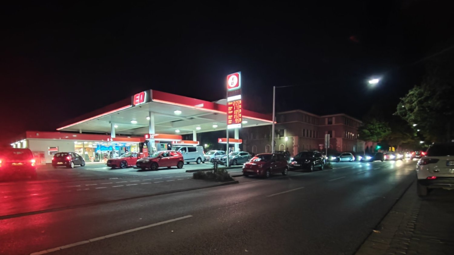 Jeszcze 31 sierpnia litr benzyny E10 kosztował 1,63 euro