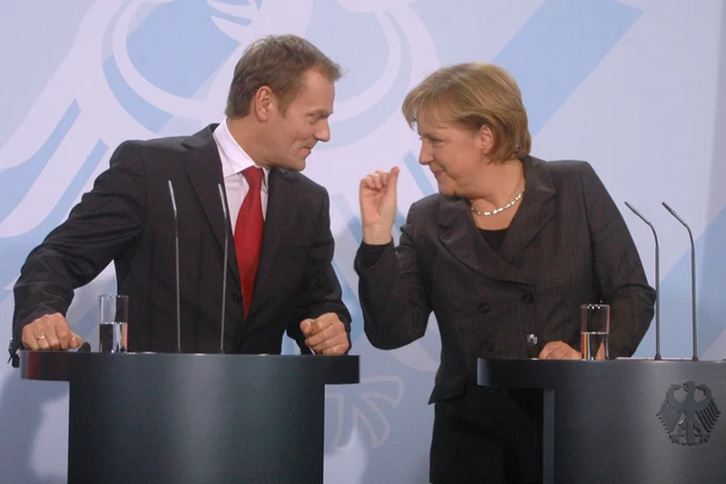 Donald Tusk zwołał unijny szczyt na prośbę Angeli Merkel