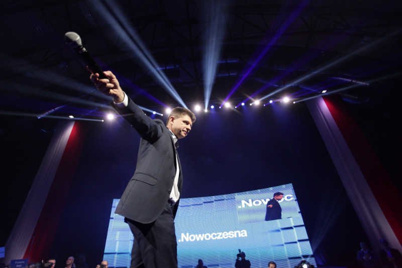 .Nowoczesna Ryszarda Petru pod koniec kampanii zrobiła konwencję na Torwarze, tam, gdzie powstawała.