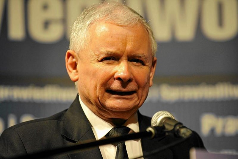 W najnowszym sondażu PiS ma aż 43 proc. poparcia