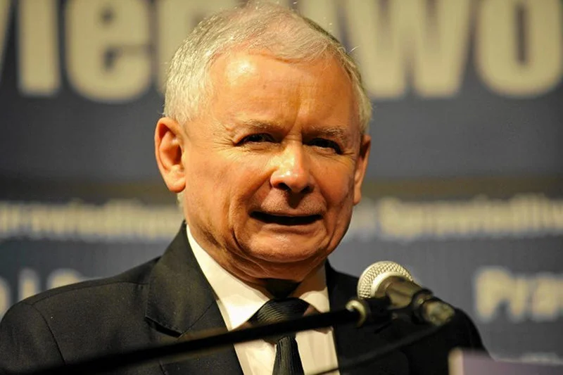 W najnowszym sondażu PiS ma aż 43 proc. poparcia