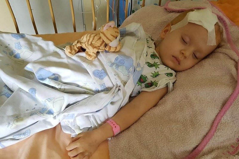 W akcji "Uwolnij ciucha" można wesprzeć chorą na nowotwór mózgu 3-letnią Marysię ze Świdnika