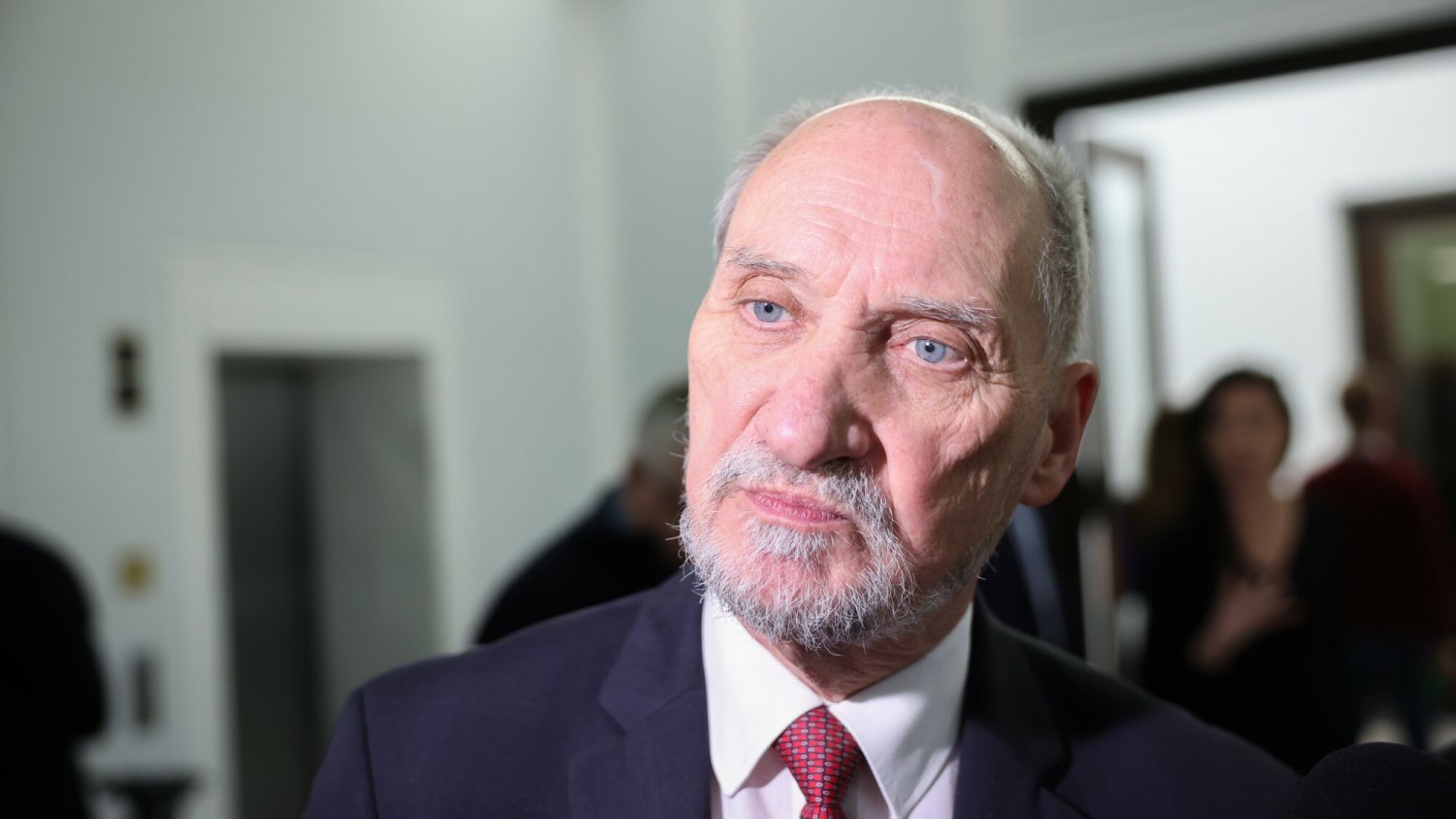 Antoni Macierewicz wznowił działalność odwołanej podkomisji smoleńskiej