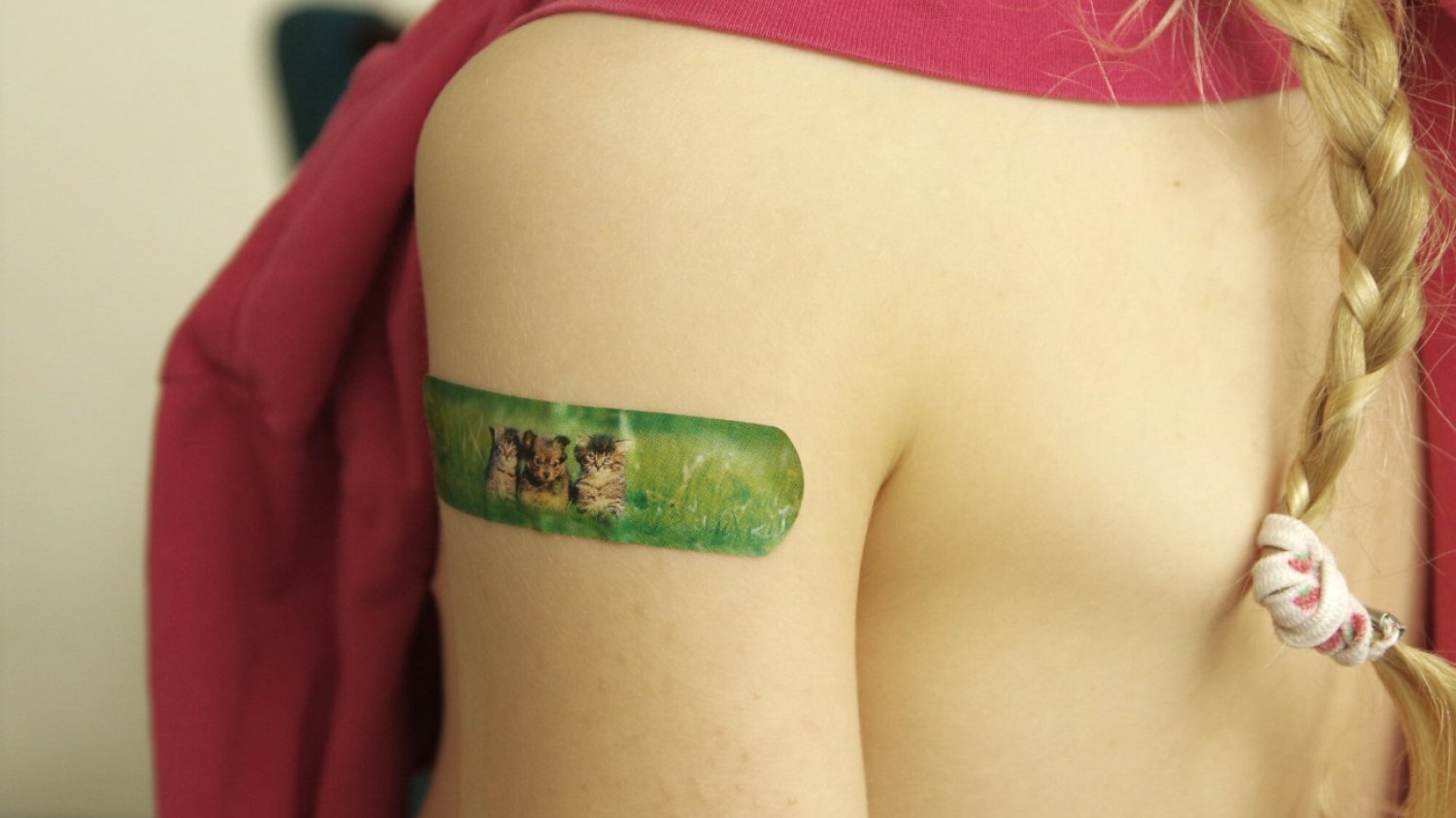 Skuteczną ochronę przed rakiem szyjki macicy daje powszechne szczepienie nastolatek przeciw wirusowi HPV.