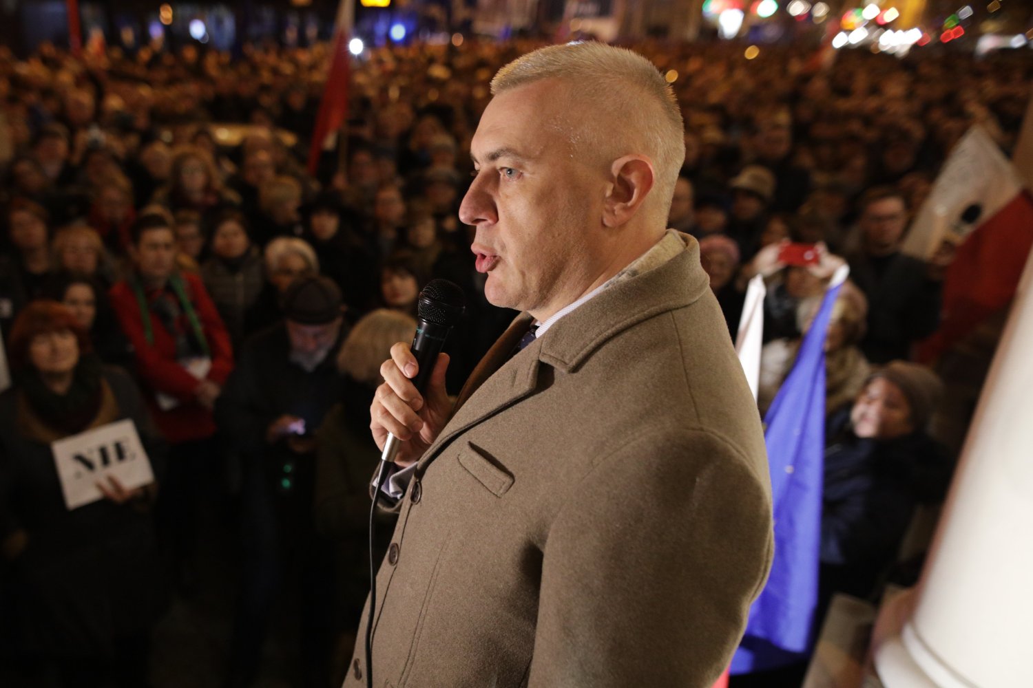 Wicedziekan Okręgowej Rady Adwokackiej w Warszawie Katarzyna Gajowniczek-Pruszyńska oceniła zatrzymanie Romana Giertycha jako nieproporcjonalne i niepotrzebne.