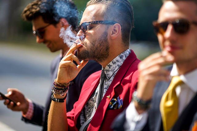 Maciej zajmuje się fotografowaniem wrocławskiej mody ulicznej.