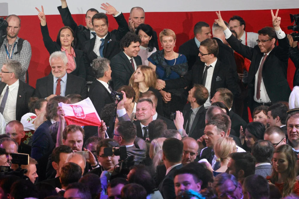PiS gra na jesienne zwycięstwo. Do października prezydentura light, "ale później Smoleńsk też ruszymy"