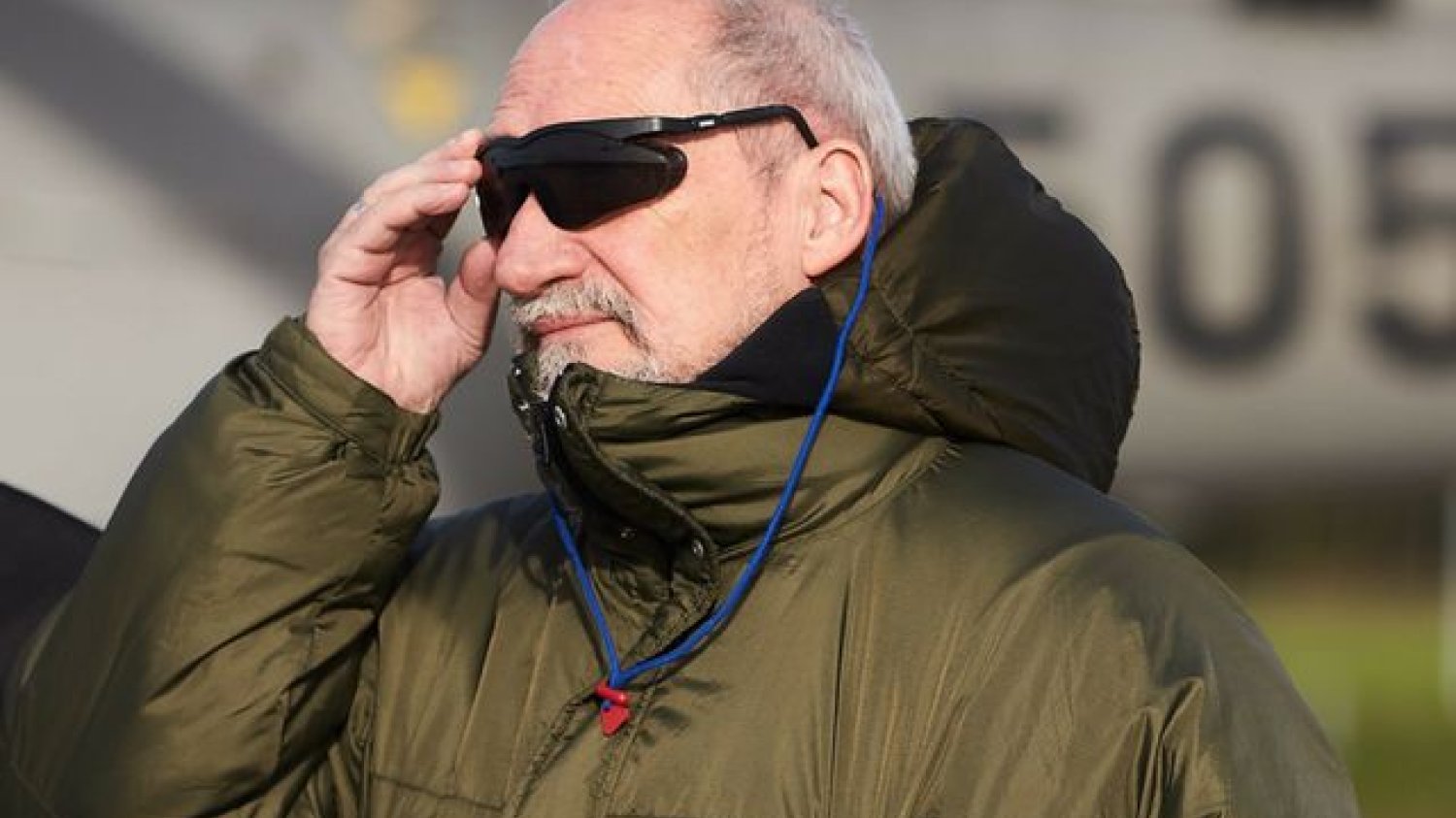 Antoni Macierewicz anulował przetarg na system BMS w armii.