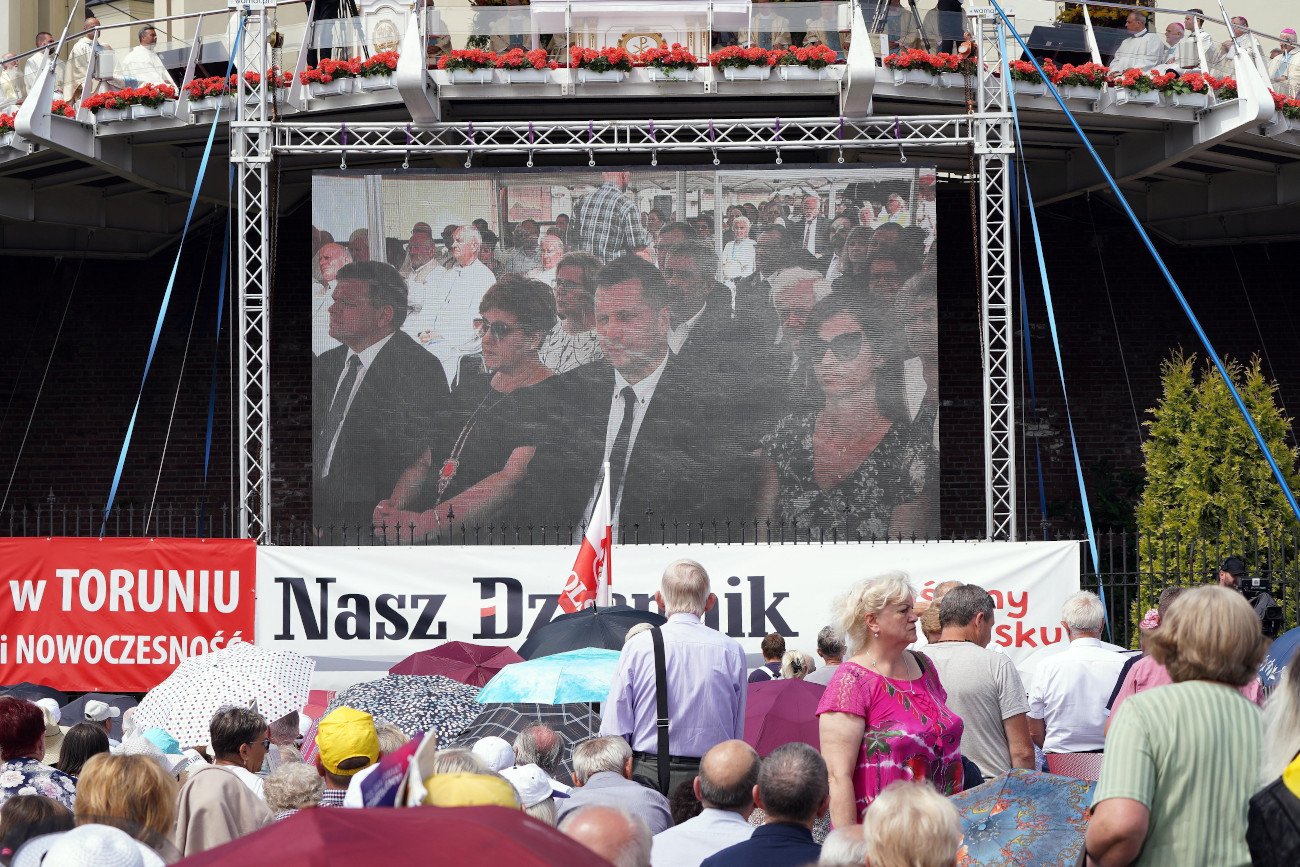 O. Tadeusz Rydzyk chwalił ministra edukacji i nauki Przemysława Czarnka podczas 30. Pielgrzymki Rodziny Radia Maryja do Częstochowy.