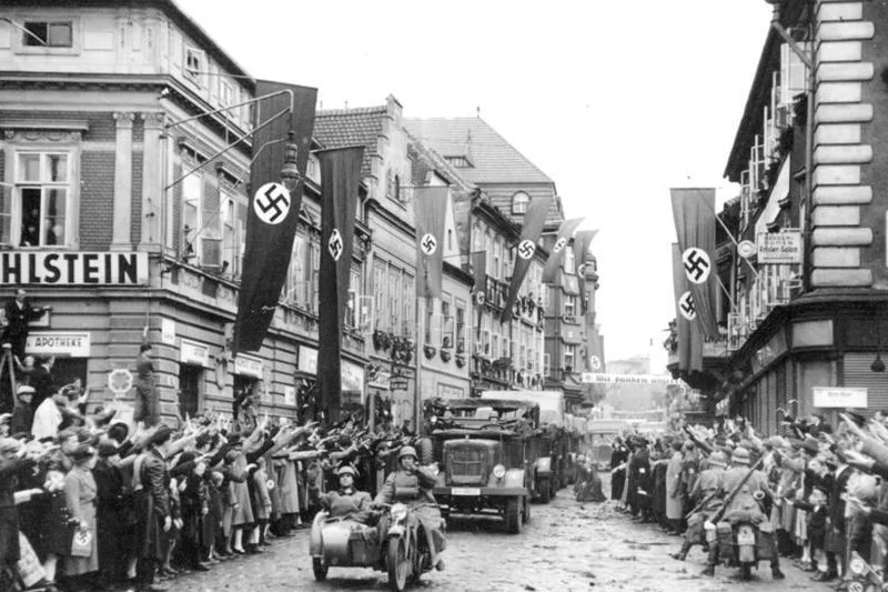 Naziści witani przez Niemców w Czechosłowacji