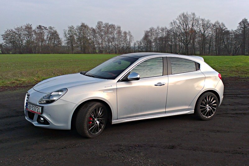 Alfa Romeo Giulietta to samochód, który trafi zarówno w gust kobiet, jak i meżczyzn.