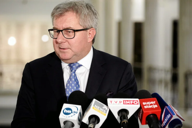 Ryszard Czarnecki jest synem imigrantów. Teraz ich nie chce.