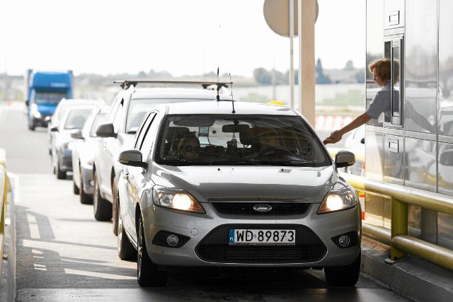 Bramki poboru opłat na autostradach - najgorętsze miejsce na mapie tegorocznych wakacji.