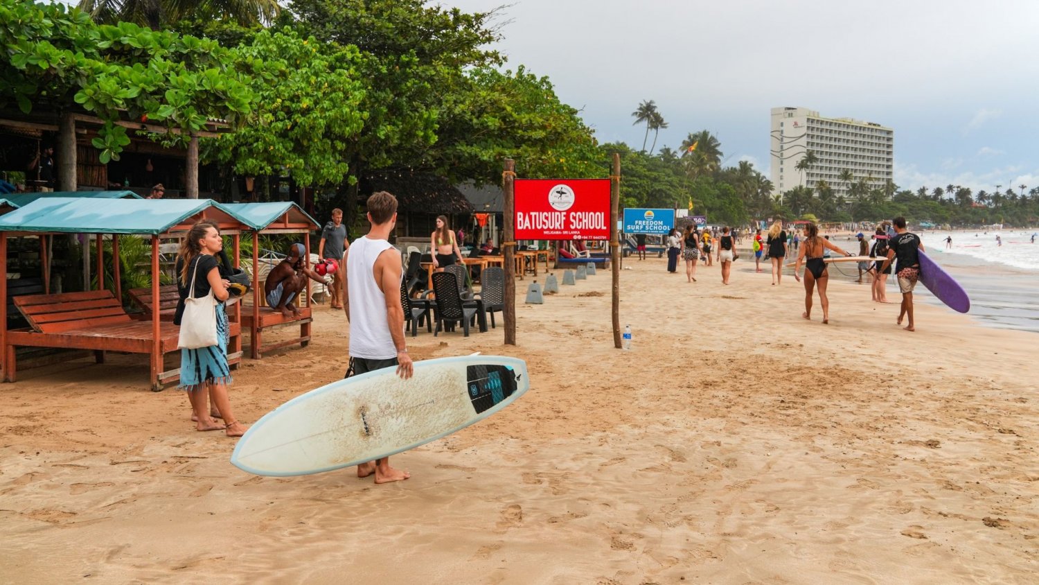 4 nowe alerty MSZ. Wysoki poziom ostrzeżeń dla rajów turystycznych