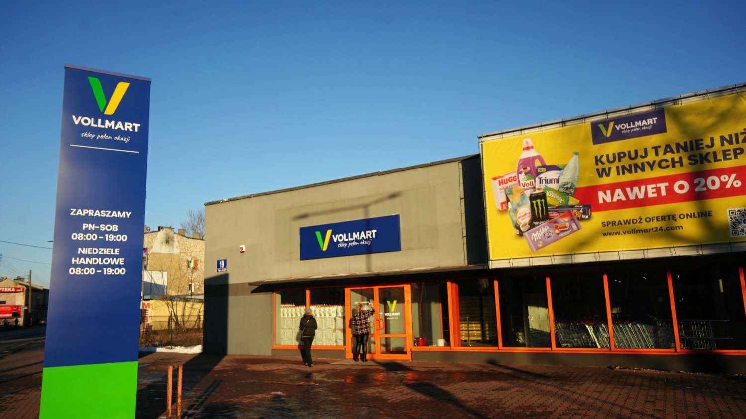 Co to za sklep Vollmart? To polski hard dyskont Vollmart chce być tańszy od Biedronki i Dino. Czym się wyróżnia?