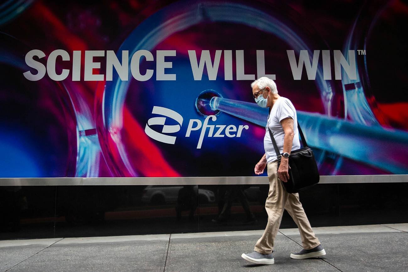 Koncern farmaceutyczny Pfizer pracuje nad nowym lekiem na COVID-19. Chodzi o tabletkę PF-07321332, która pomoże na zakażenie koronawirusem. Koncern farmaceutyczny Pfizer pracuje nad nowym lekiem na COVID-19. Chodzi o tabletkę PF-07321332, która pomoże na zakażenie koronawirusem.