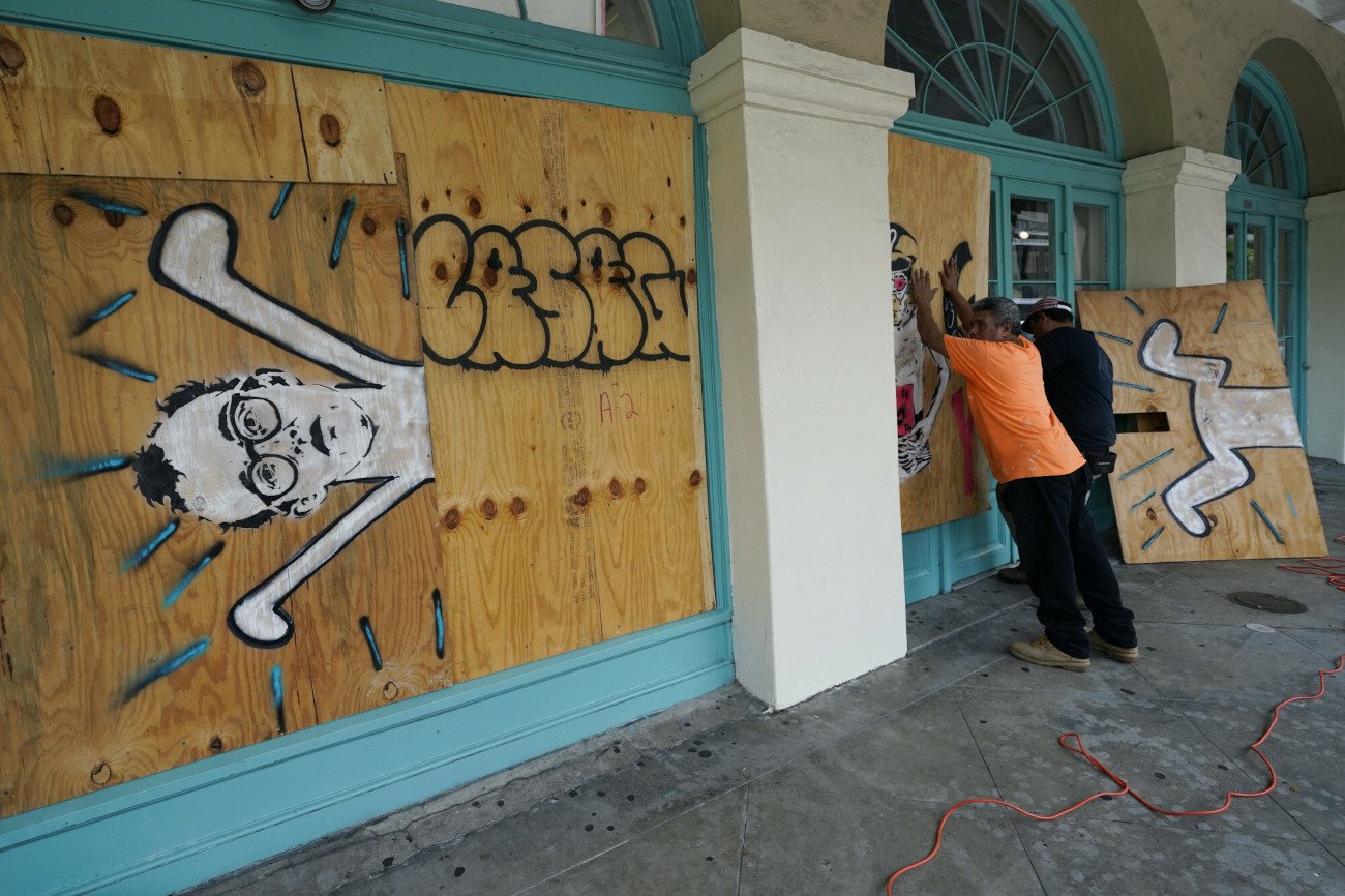 Huragan Ida nadciąga do wybrzeży USA. Mieszkańcy Luizjany przygotowują się na nadejście huraganu