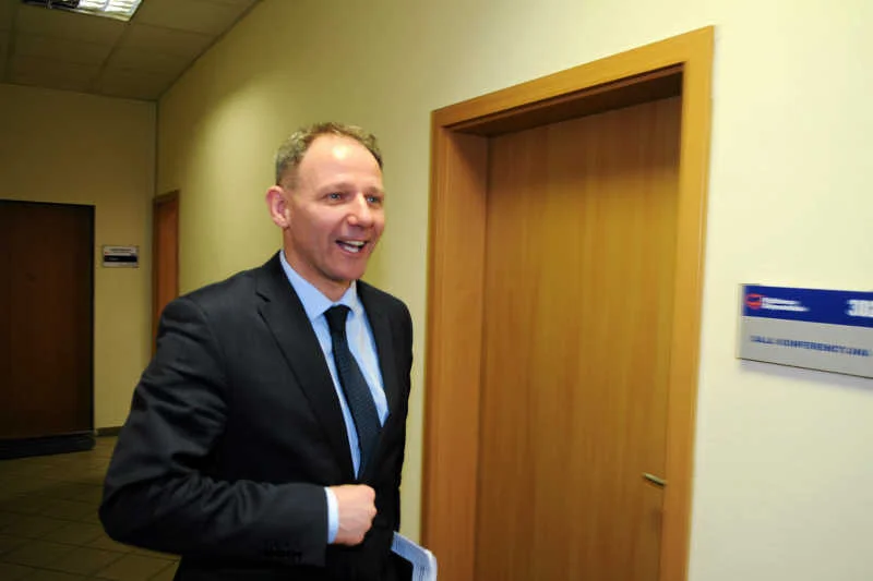 Jacek Protasiewicz z powodu Twittera ma więcej problemów, niż korzyści.