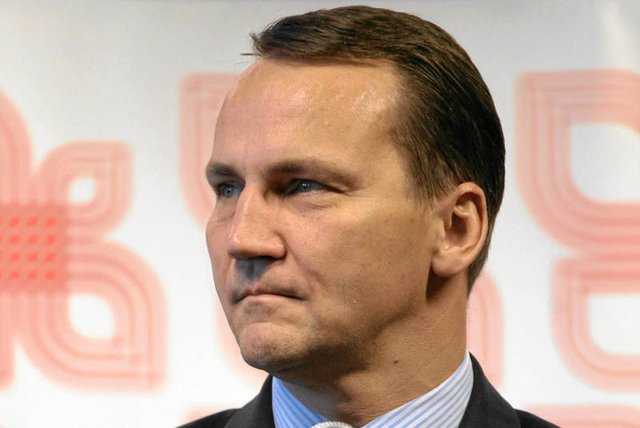 Minister Radosław Sikorski widzi Polskę w "grupie trzymającej władzę" w Europie