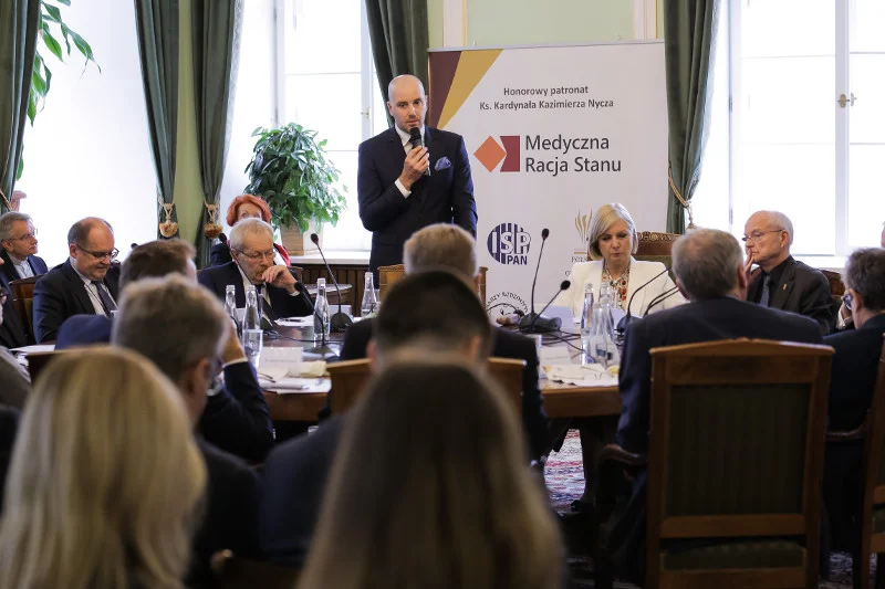 Medyczna Racja Stanu - dyskusja o czasie w onkologii.