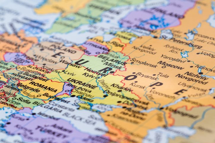 Od 1 lipca obywatele 15 krajów świata będą mogli swobodnie przekraczać strefę Schengen. Na liście nie znaleźli się m.in. mieszkańcy USA, Brazylii i Rosji, ze względu na pandemię covid-19. Mapa Europy. Kto będzie mógł wjeżdżać do UE od 1 lipca 2020?