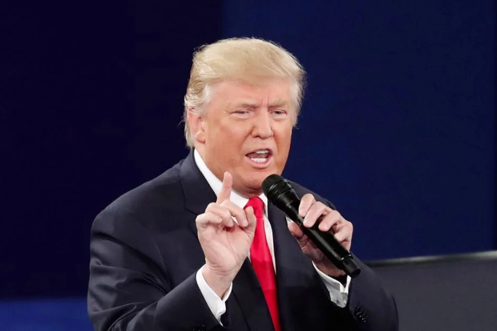 Skąd my to znamy? Donald Trump zwalnia prokurator generalną.