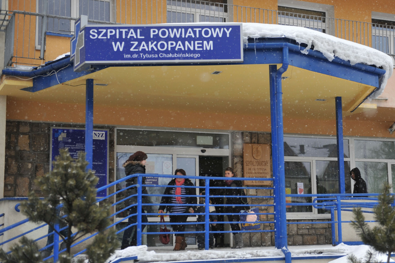 Kobieta poparzona w trakcie cesarskiego cięcia w szpitalu im. dr Tytusa Chałubinskiego w Zakopanem.