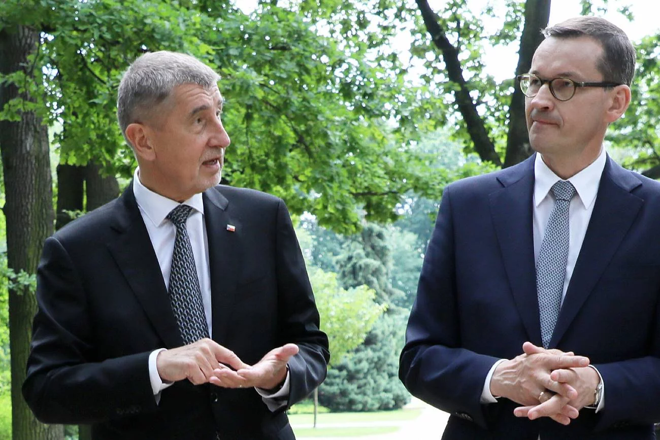 Ustępujący premier Czech Andrej Babiš i premier Polski Mateusz Morawiecki.