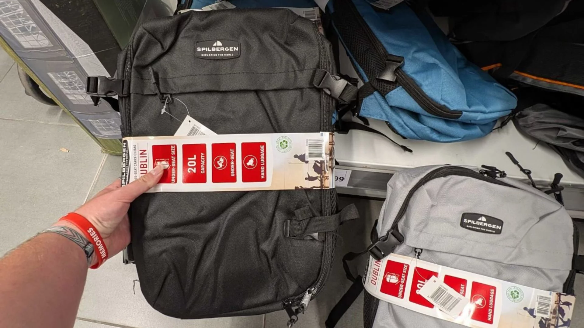 Idealny plecak do samolotu Ryanair i Wizz Air. Action robi promocję, jest też inny na Amazonie