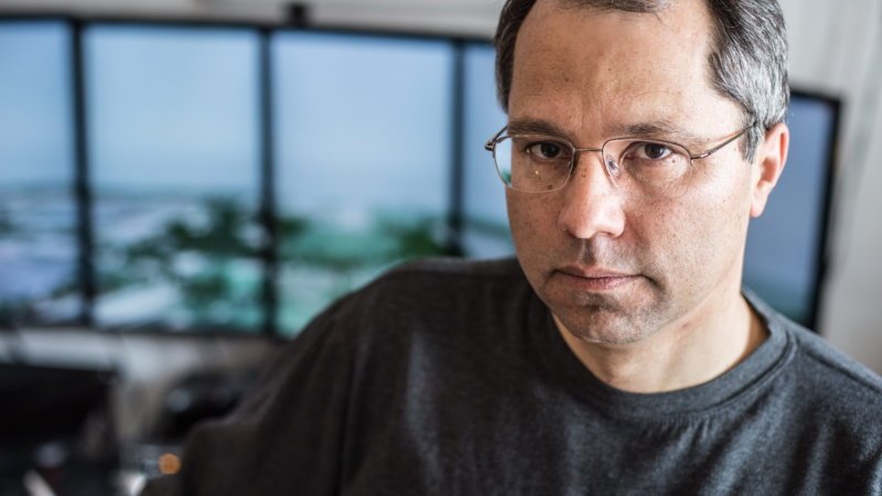 W tle - podejście do pasa 26 w XUBS. Gdyby piloci tupolewa PLF 101 trenowali na symulatorach, gdyby...