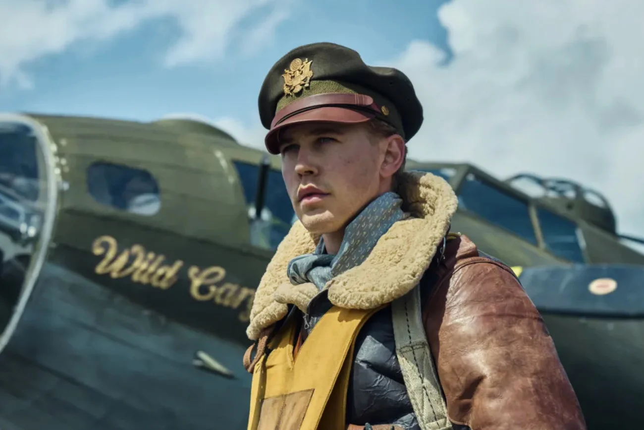 Austin Butler w serialu "Władcy przestworzy".