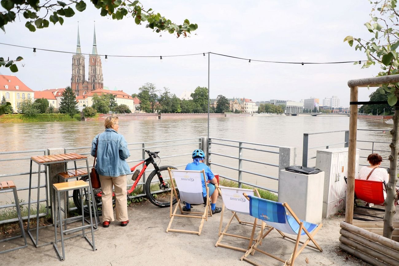 Mieszkańcy Wrocławia obserwują stan Odry z niepokojem