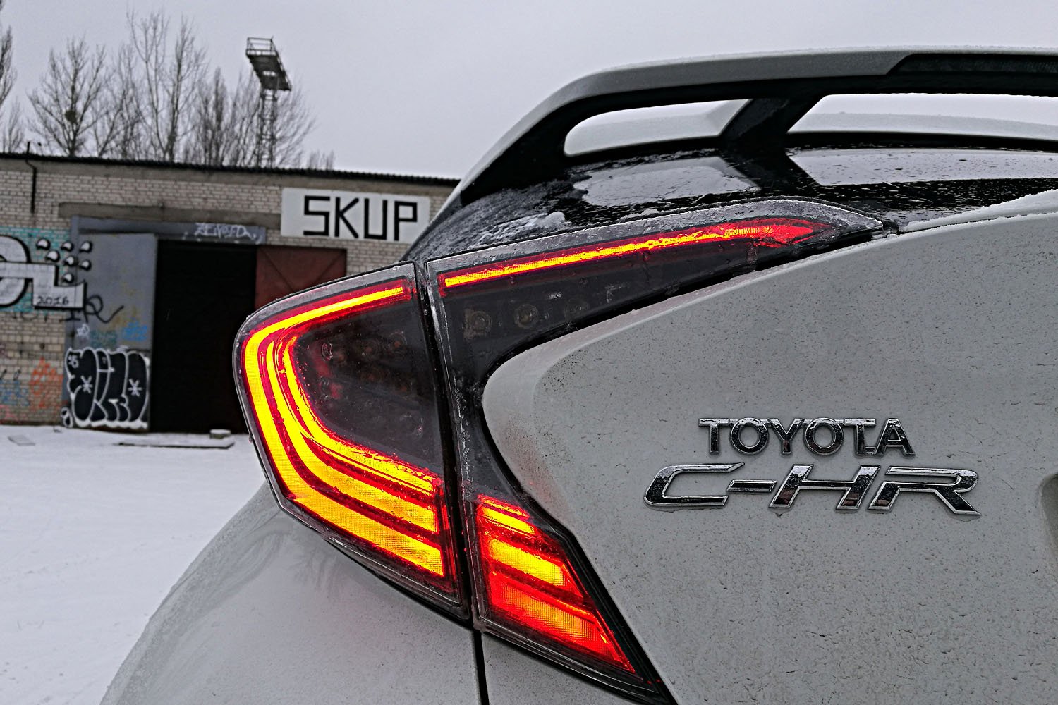 Toyota C-HR to aktualnie niepodrabialny crossover.