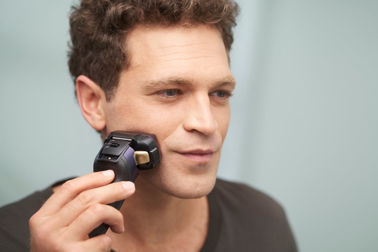 Golarka Panasonic ES-LV67