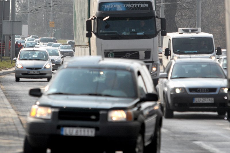 Koniec z mandatami z fotoradarów? Prawo jest niekonstytucyjne, ale mandaty pozostaną w mocy.