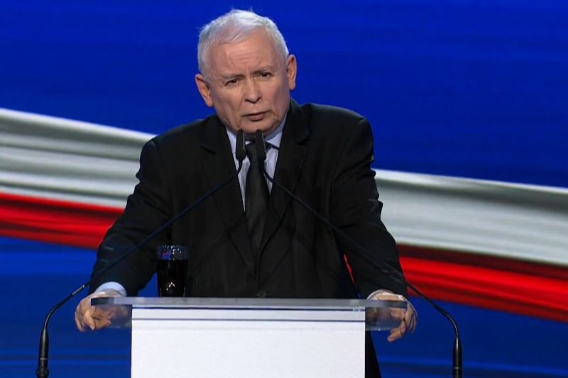 Jarosław Kaczyński rozpoczął prezentację nowego flagowego programu rządu Zjednoczonej Prawicy.