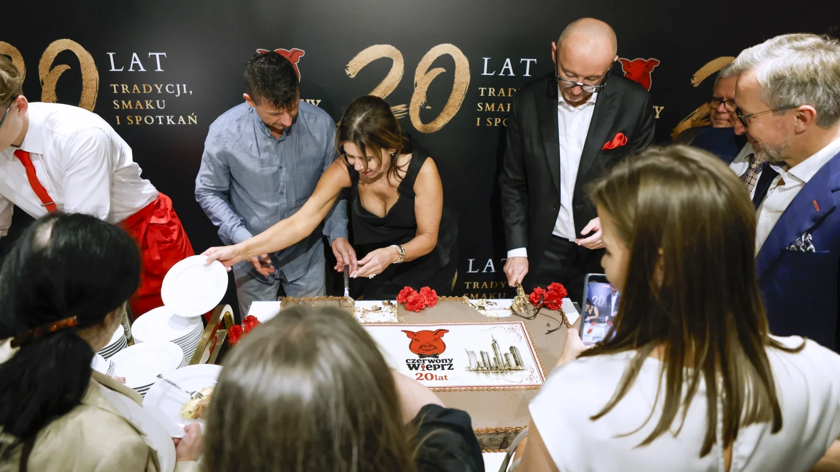 10 września 2026 roku restauracja Czerwony Wieprz świętowała jubileusz 20-lecia.